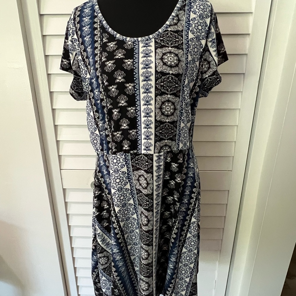 Brooks Black and White A-Line Midi Dress